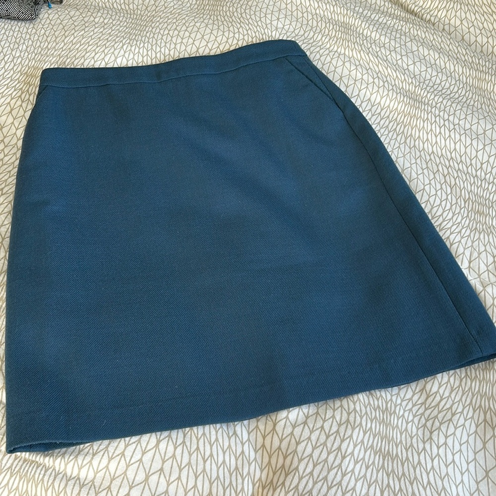 Lands End lined wool skirt 10P in marine blue